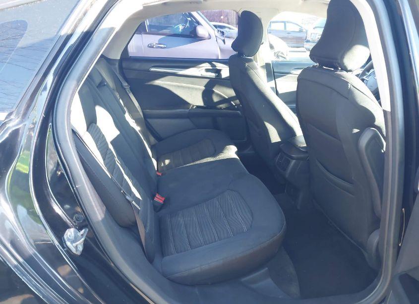 Photo 8 of 2016 Ford Fusion SE (VIN 3FA6P0H71GR242738)