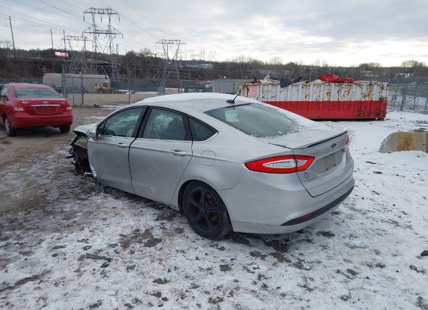 Photo 3 of 2016 Ford Fusion SE (VIN 3FA6P0H71GR273231)