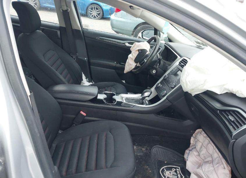 Photo 5 of 2016 Ford Fusion SE (VIN 3FA6P0H71GR273231)