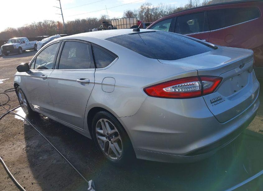 Photo 3 of 2016 Ford Fusion SE (VIN 3FA6P0H71GR275741)