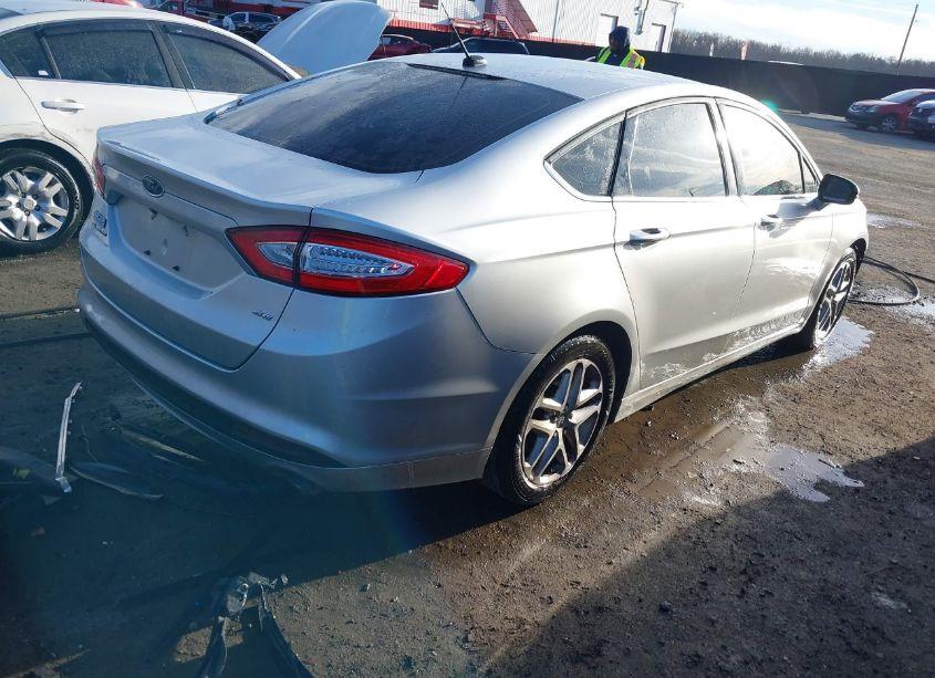 Photo 4 of 2016 Ford Fusion SE (VIN 3FA6P0H71GR275741)