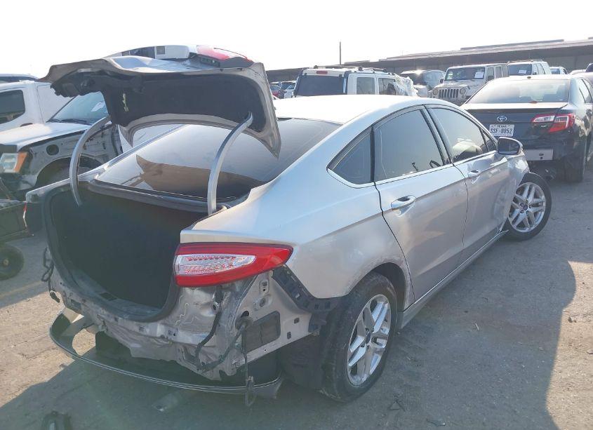 Photo 4 of 2016 Ford Fusion SE (VIN 3FA6P0H71GR283340)