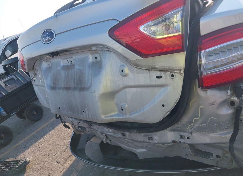 Photo 6 of 2016 Ford Fusion SE (VIN 3FA6P0H71GR283340)