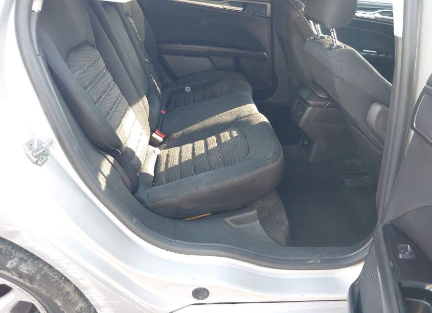 Photo 8 of 2016 Ford Fusion SE (VIN 3FA6P0H71GR283340)