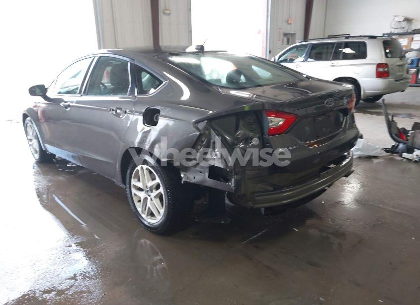 Photo 3 of 2016 Ford Fusion SE (VIN 3FA6P0H71GR290465)