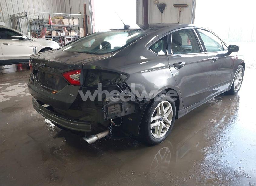 Photo 4 of 2016 Ford Fusion SE (VIN 3FA6P0H71GR290465)