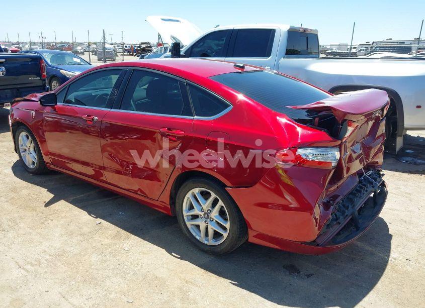 Photo 3 of 2016 Ford Fusion SE (VIN 3FA6P0H71GR303957)