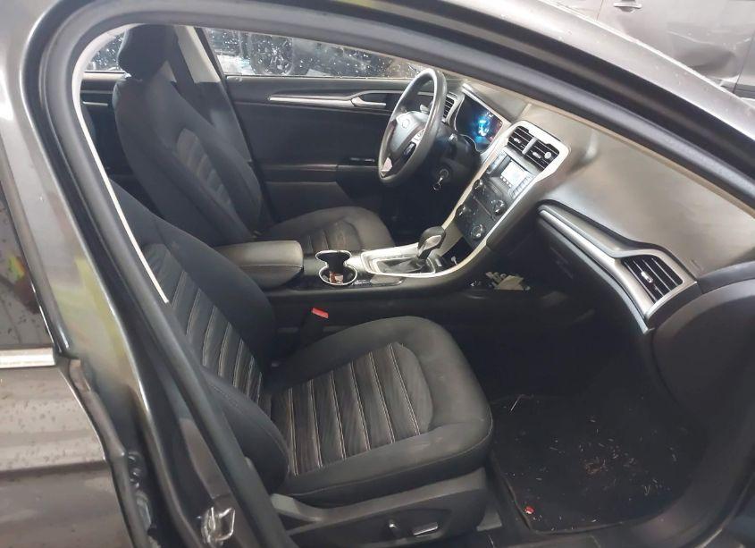 Photo 5 of 2016 Ford Fusion SE (VIN 3FA6P0H71GR311167)