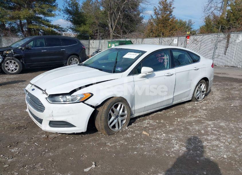 Photo 2 of 2016 Ford Fusion SE (VIN 3FA6P0H71GR358148)