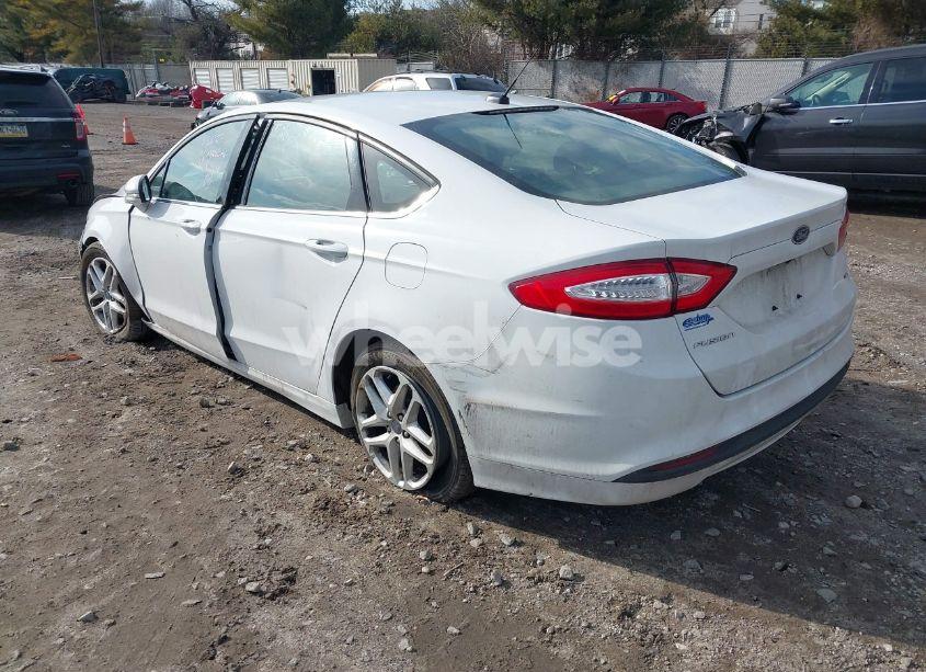 Photo 3 of 2016 Ford Fusion SE (VIN 3FA6P0H71GR358148)