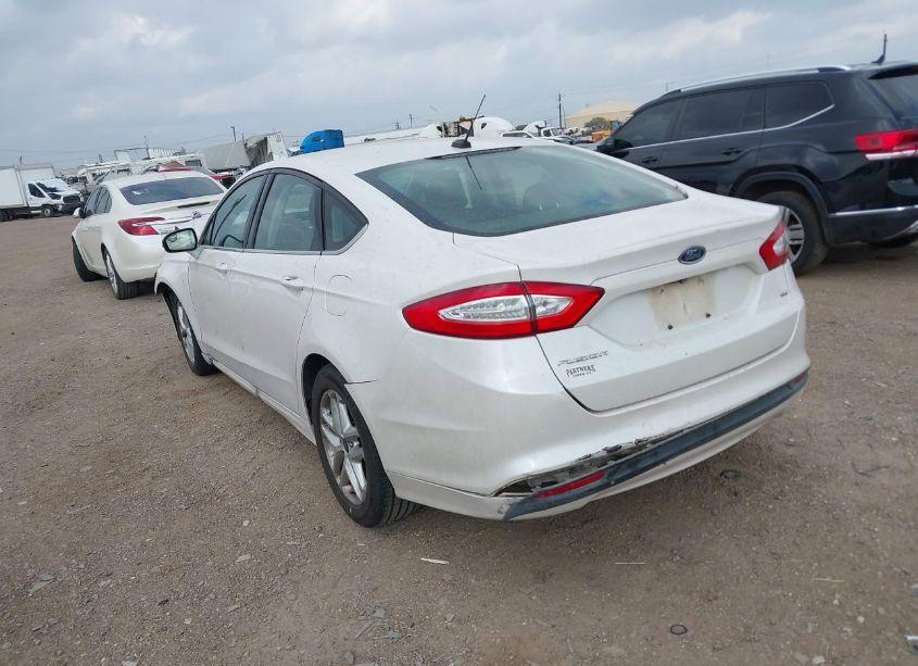 Photo 3 of 2016 Ford Fusion SE (VIN 3FA6P0H71GR367111)