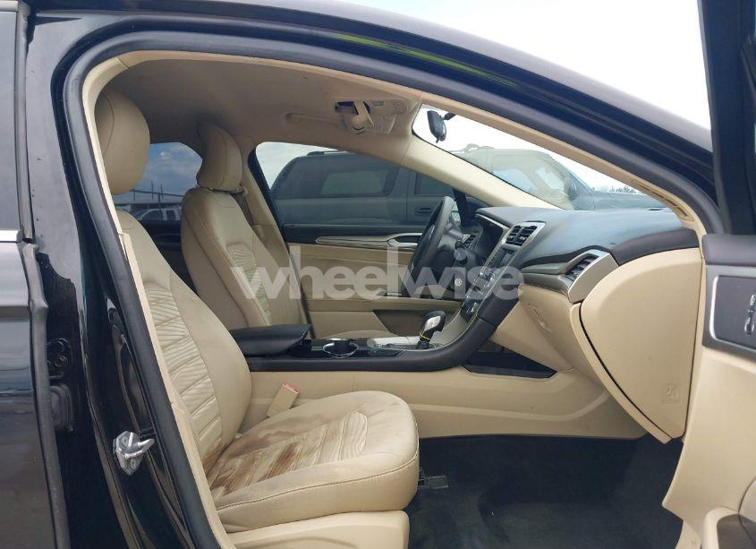 Photo 5 of 2016 Ford Fusion SE (VIN 3FA6P0H71GR389836)