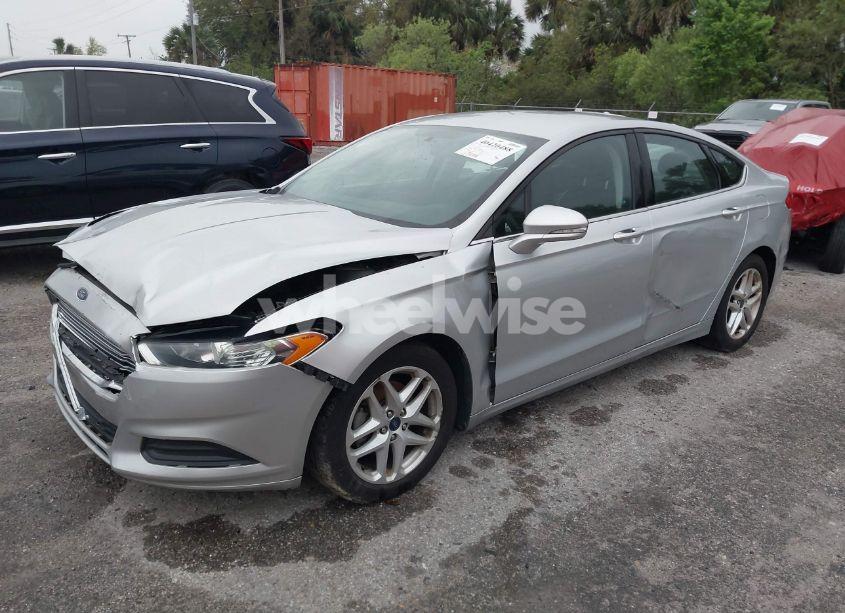 Photo 2 of 2016 Ford Fusion SE (VIN 3FA6P0H71GR394616)