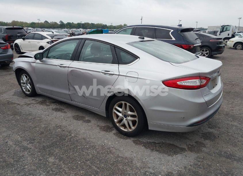 Photo 3 of 2016 Ford Fusion SE (VIN 3FA6P0H71GR394616)