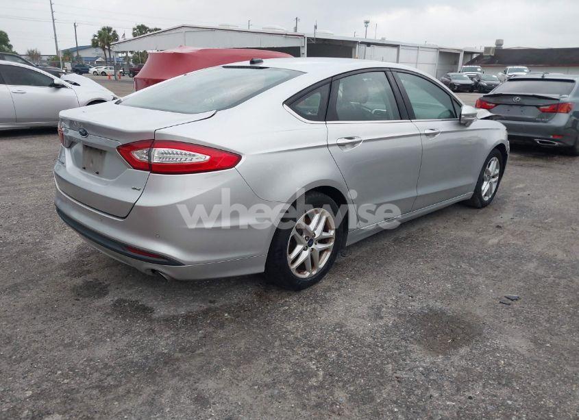 Photo 4 of 2016 Ford Fusion SE (VIN 3FA6P0H71GR394616)