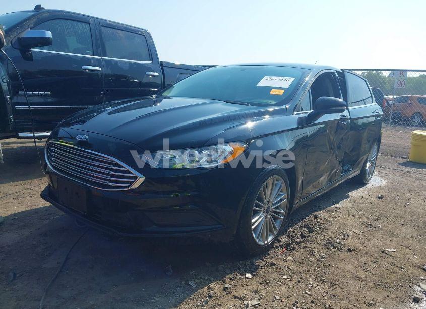 Photo 2 of 2017 Ford Fusion SE (VIN 3FA6P0H71HR135111)