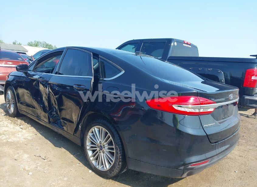 Photo 3 of 2017 Ford Fusion SE (VIN 3FA6P0H71HR135111)