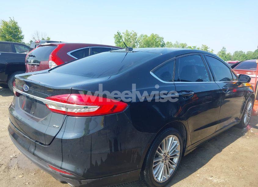 Photo 4 of 2017 Ford Fusion SE (VIN 3FA6P0H71HR135111)