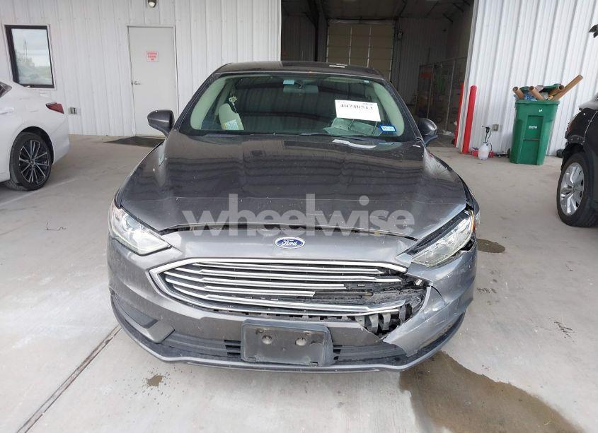 Photo 12 of 2017 Ford Fusion SE (VIN 3FA6P0H71HR144679)