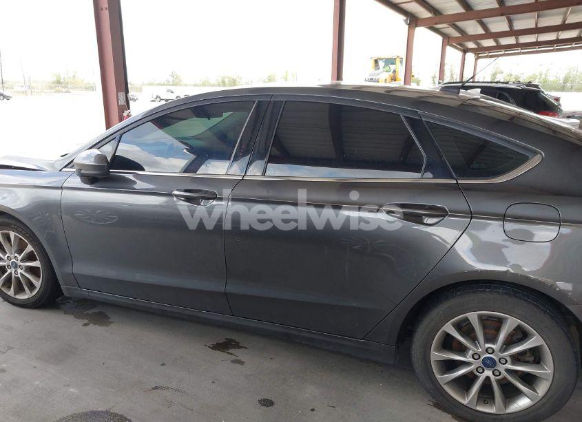 Photo 14 of 2017 Ford Fusion SE (VIN 3FA6P0H71HR144679)