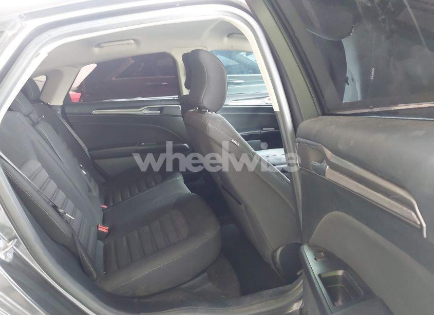 Photo 8 of 2017 Ford Fusion SE (VIN 3FA6P0H71HR144679)