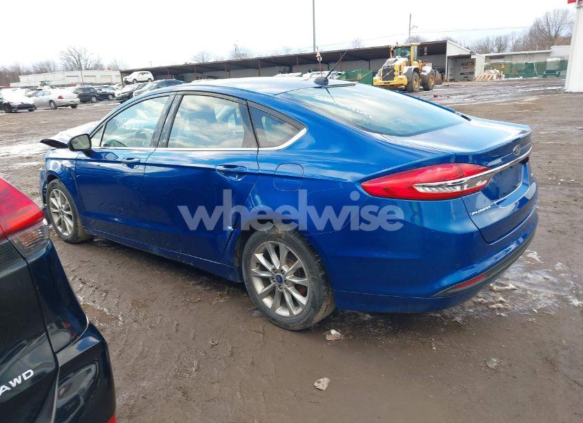 Photo 3 of 2017 Ford Fusion SE (VIN 3FA6P0H71HR153883)