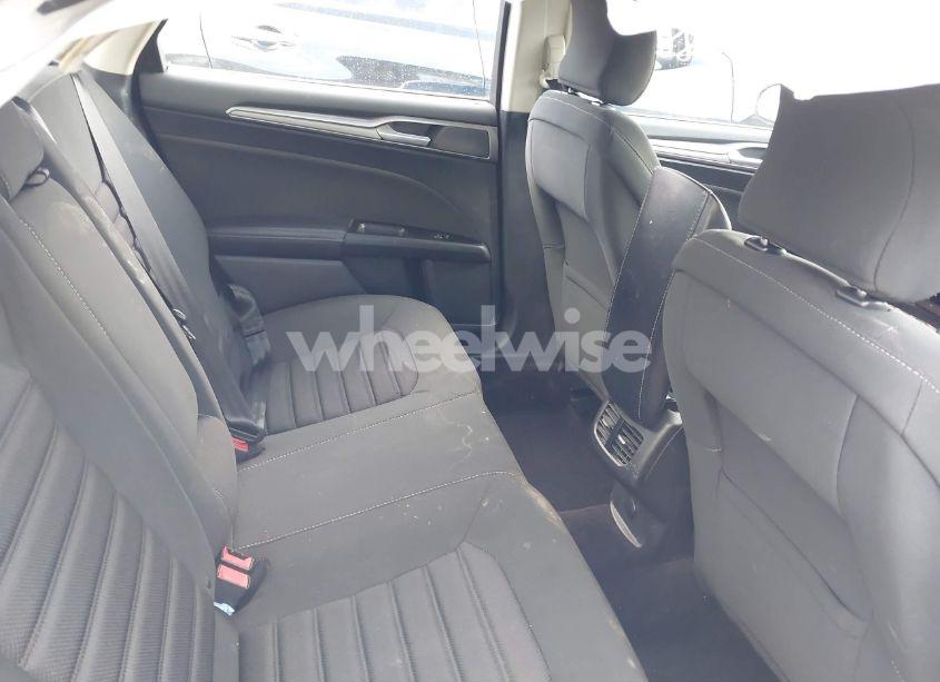 Photo 8 of 2017 Ford Fusion SE (VIN 3FA6P0H71HR153883)