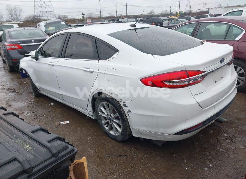Photo 3 of 2017 Ford Fusion SE (VIN 3FA6P0H71HR169730)