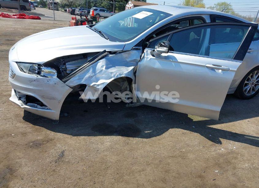 Photo 6 of 2017 Ford Fusion SE (VIN 3FA6P0H71HR199603)