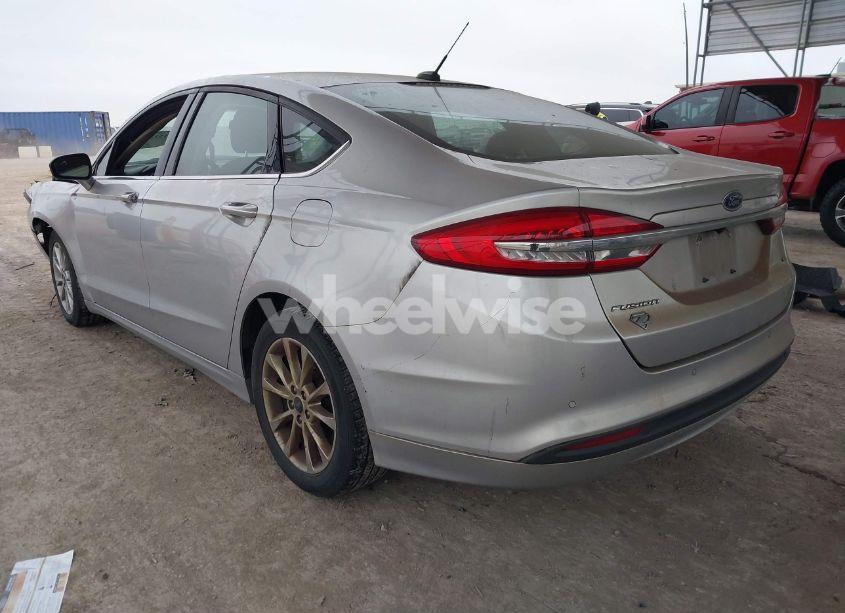 Photo 3 of 2017 Ford Fusion SE (VIN 3FA6P0H71HR214150)