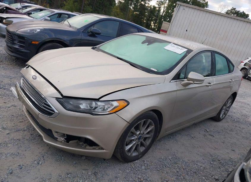 Photo 2 of 2017 Ford Fusion SE (VIN 3FA6P0H71HR236603)