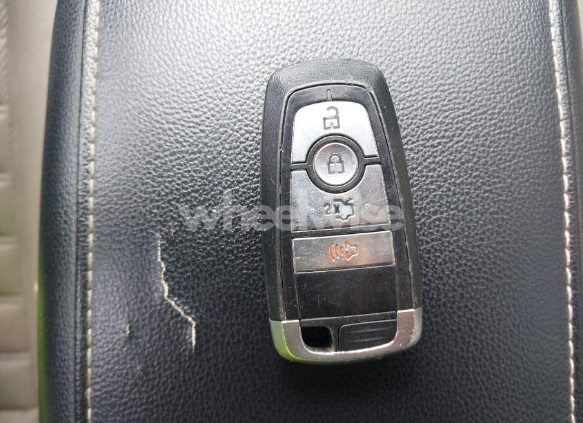 Photo 11 of 2017 Ford Fusion SE (VIN 3FA6P0H71HR259055)