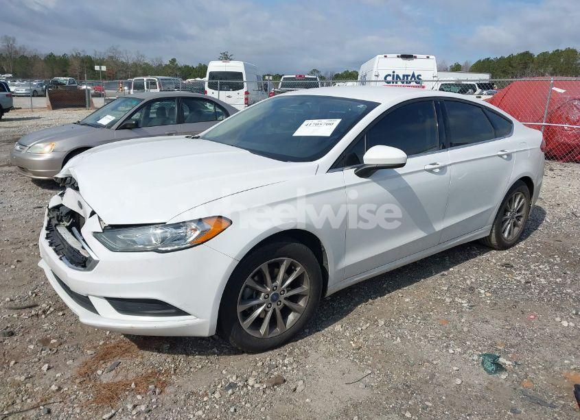 Photo 2 of 2017 Ford Fusion SE (VIN 3FA6P0H71HR259055)