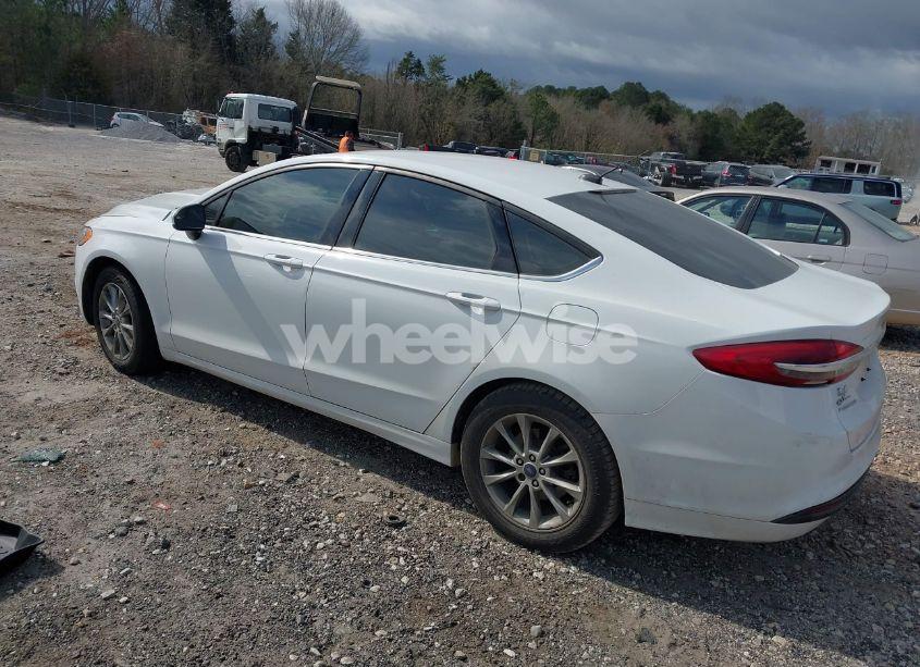 Photo 3 of 2017 Ford Fusion SE (VIN 3FA6P0H71HR259055)