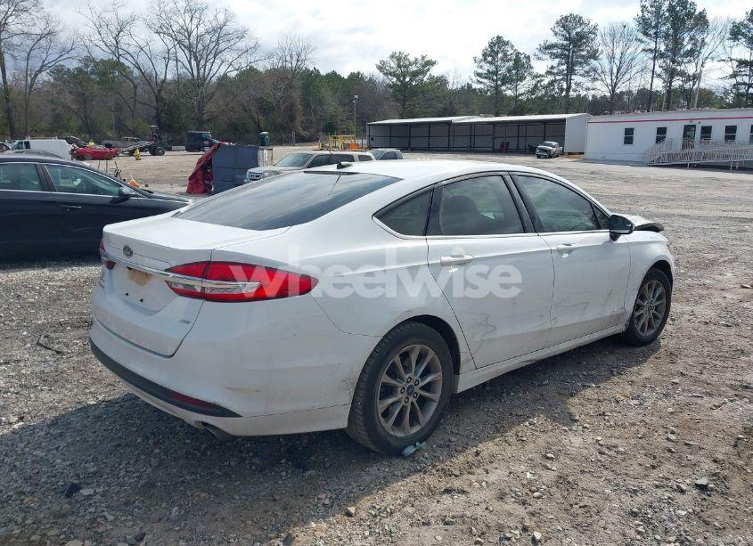Photo 4 of 2017 Ford Fusion SE (VIN 3FA6P0H71HR259055)