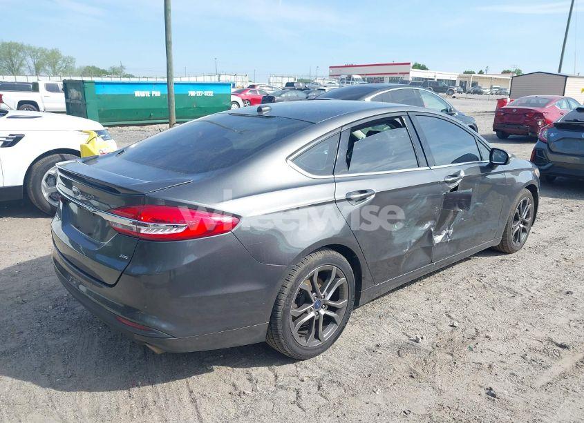 Photo 4 of 2017 Ford Fusion SE (VIN 3FA6P0H71HR269665)