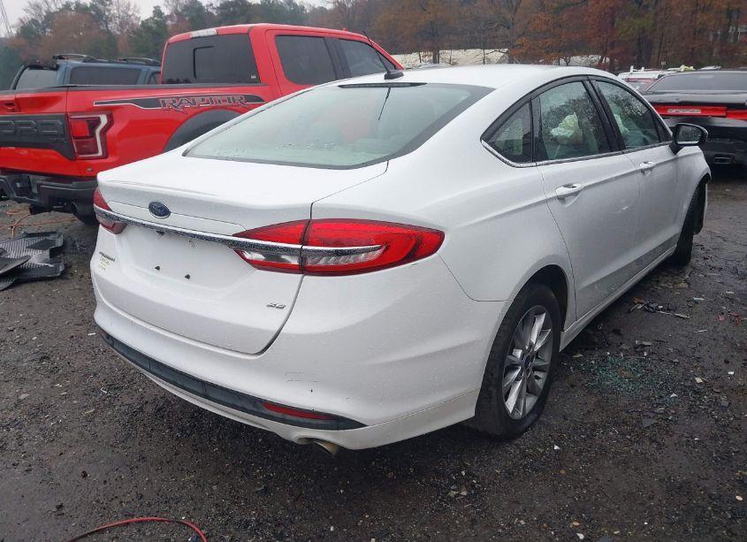 Photo 4 of 2017 Ford Fusion SE (VIN 3FA6P0H71HR351315)