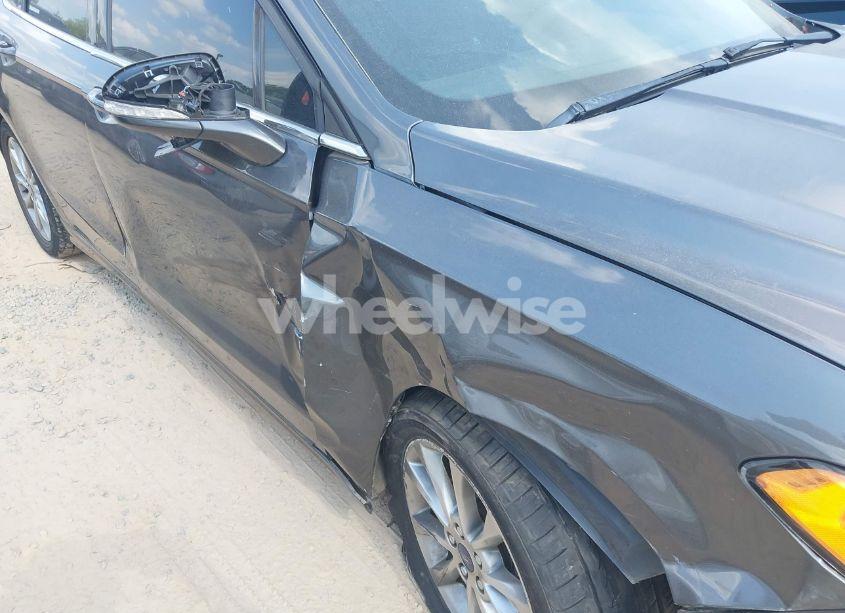 Photo 6 of 2017 Ford Fusion SE (VIN 3FA6P0H71HR410878)