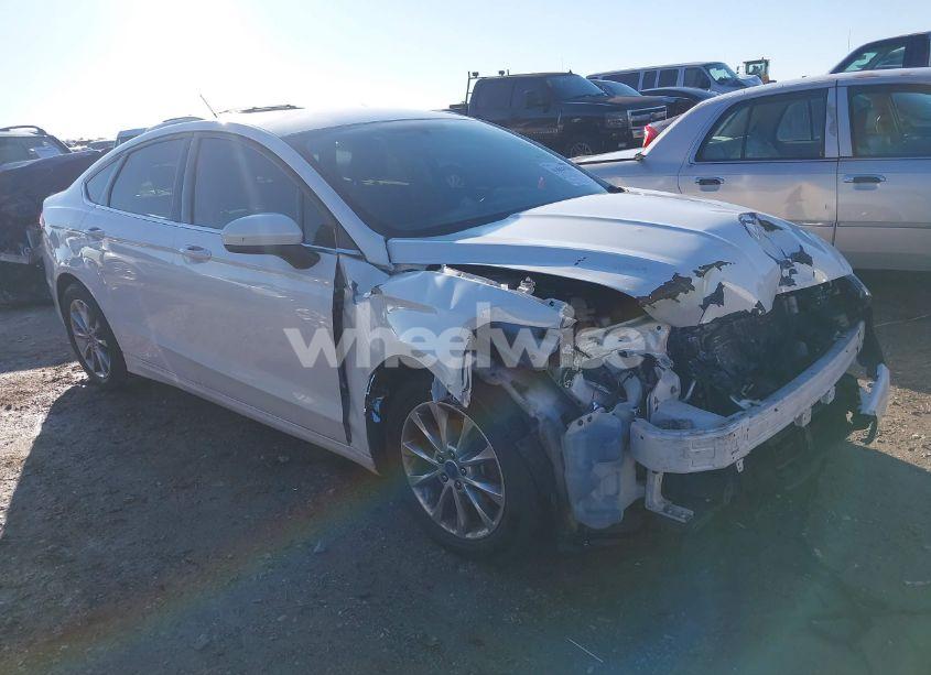 2017 Ford Fusion SE (VIN 3FA6P0H71HR411111) main photo