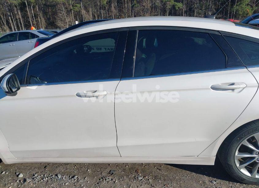 Photo 15 of 2017 Ford Fusion SE (VIN 3FA6P0H71HR411111)