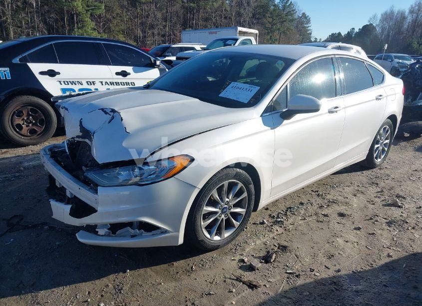 Photo 2 of 2017 Ford Fusion SE (VIN 3FA6P0H71HR411111)