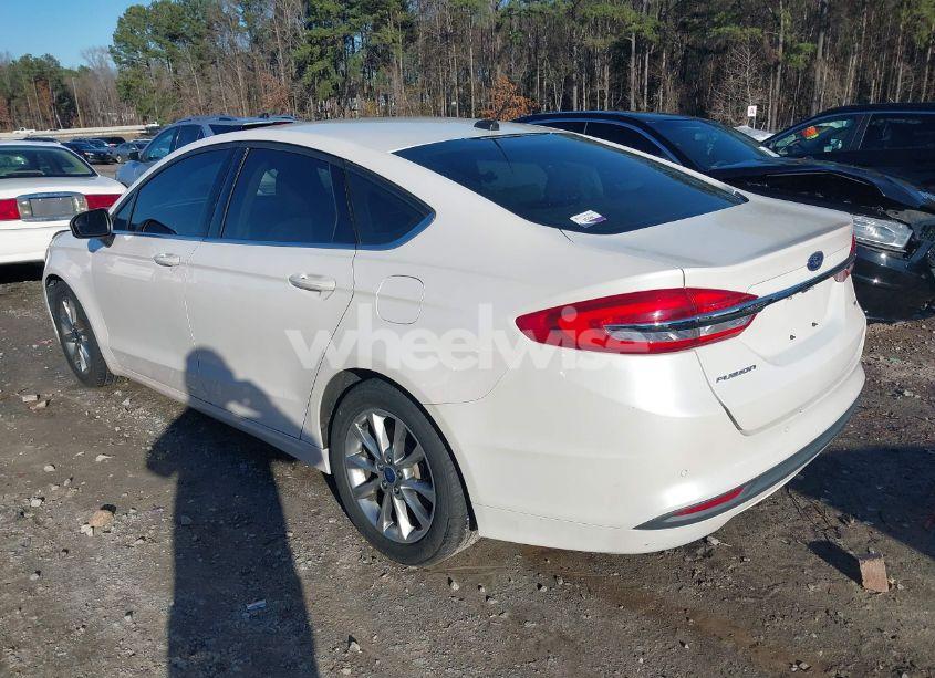 Photo 3 of 2017 Ford Fusion SE (VIN 3FA6P0H71HR411111)
