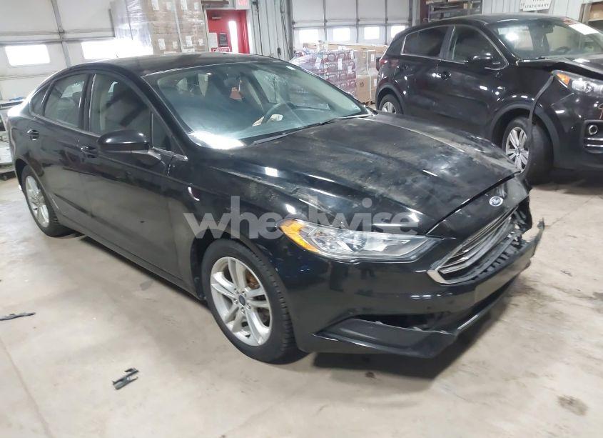 2018 Ford Fusion SE (VIN 3FA6P0H71JR114541) main photo