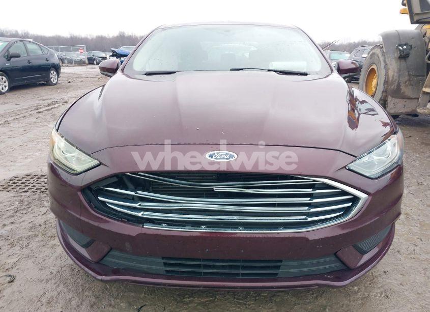 Photo 12 of 2018 Ford Fusion SE (VIN 3FA6P0H71JR135745)