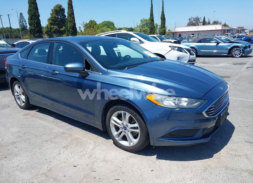 2018 Ford Fusion SE (VIN 3FA6P0H71JR140685) main photo