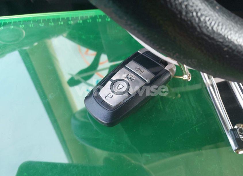 Photo 11 of 2018 Ford Fusion SE (VIN 3FA6P0H71JR140685)