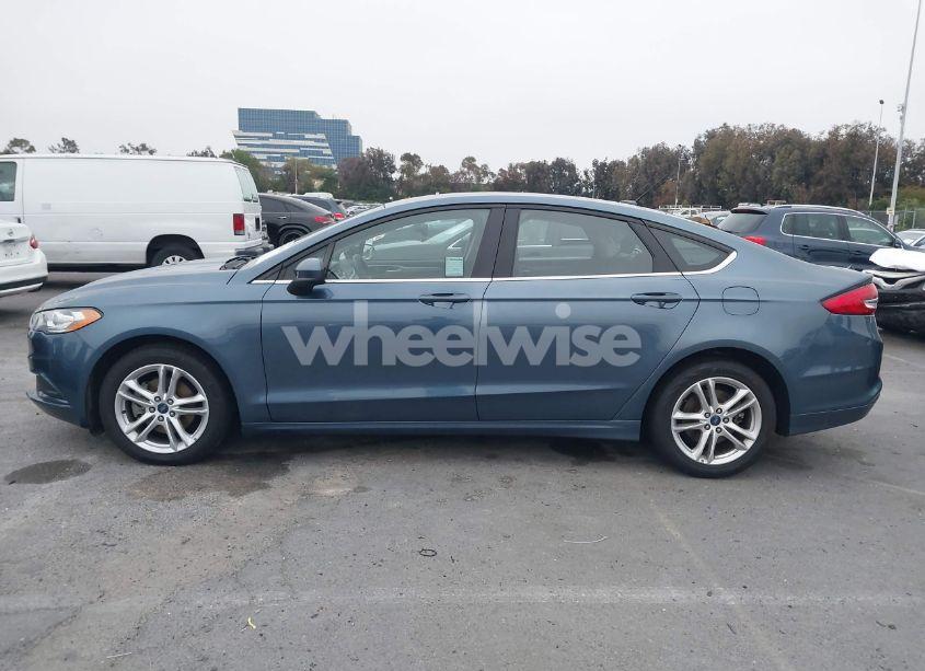 Photo 14 of 2018 Ford Fusion SE (VIN 3FA6P0H71JR140685)
