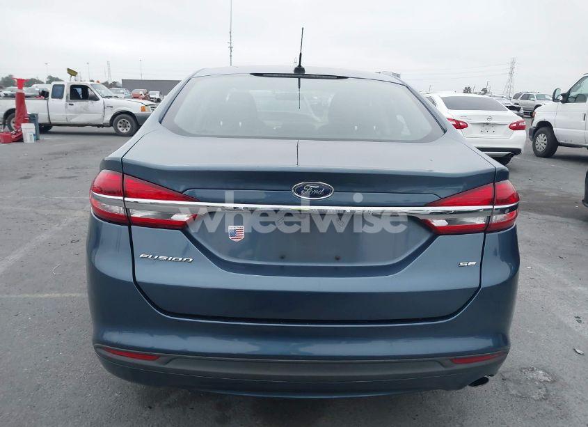 Photo 16 of 2018 Ford Fusion SE (VIN 3FA6P0H71JR140685)