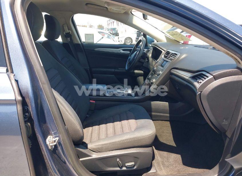 Photo 5 of 2018 Ford Fusion SE (VIN 3FA6P0H71JR140685)