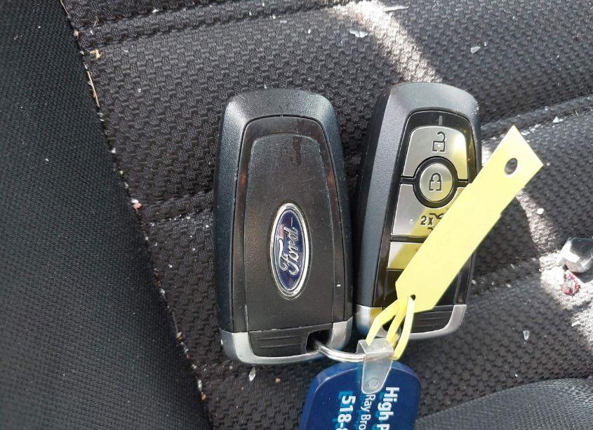 Photo 11 of 2018 Ford Fusion SE (VIN 3FA6P0H71JR174108)